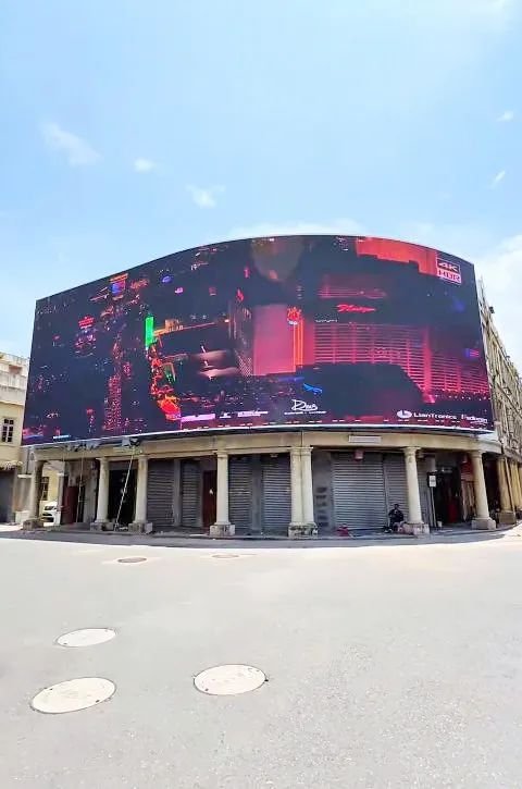 当百年商埠遇见未来视界！联建光电点亮汕头小公园裸眼3D大屏