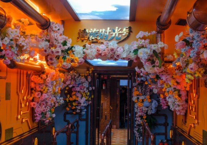 全国首列主题娱乐沉浸式文旅专列启程｜洲明提供LED方案